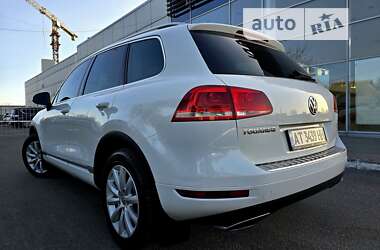 Позашляховик / Кросовер Volkswagen Touareg 2014 в Полтаві