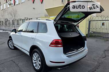 Внедорожник / Кроссовер Volkswagen Touareg 2014 в Полтаве