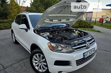 Позашляховик / Кросовер Volkswagen Touareg 2014 в Полтаві