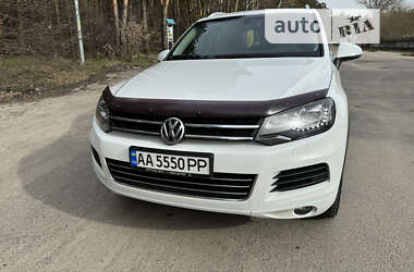 Внедорожник / Кроссовер Volkswagen Touareg 2013 в Киеве