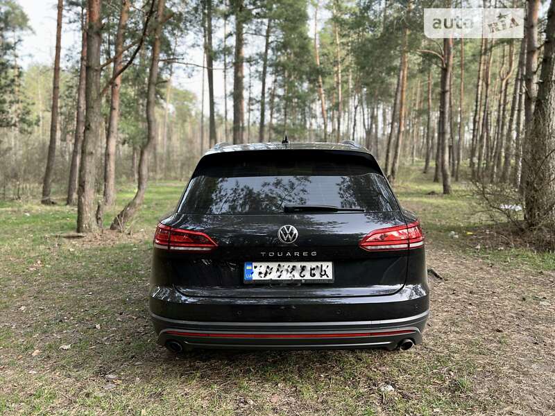 Позашляховик / Кросовер Volkswagen Touareg 2020 в Житомирі