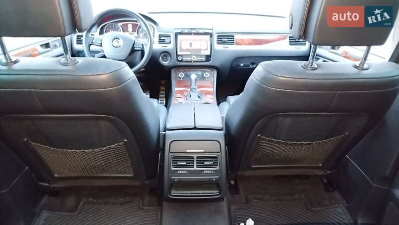 Позашляховик / Кросовер Volkswagen Touareg 2010 в Львові