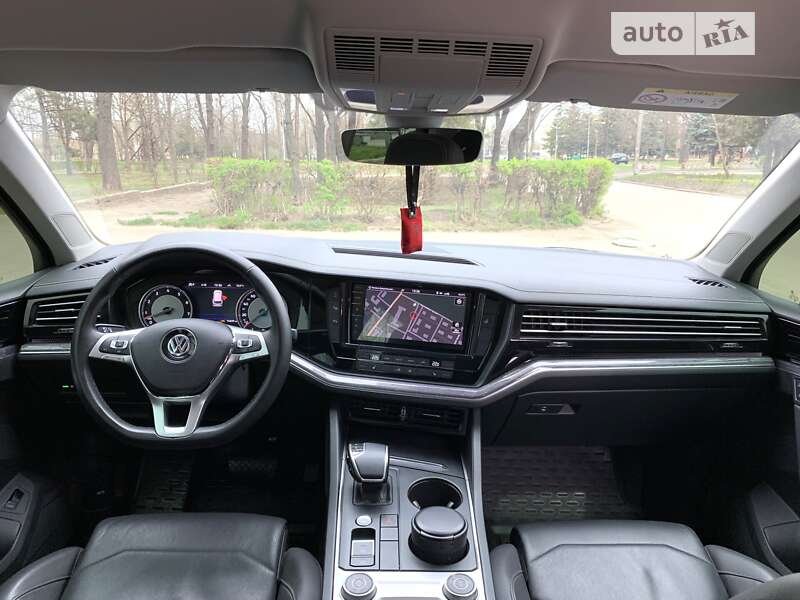 Внедорожник / Кроссовер Volkswagen Touareg 2020 в Кривом Роге