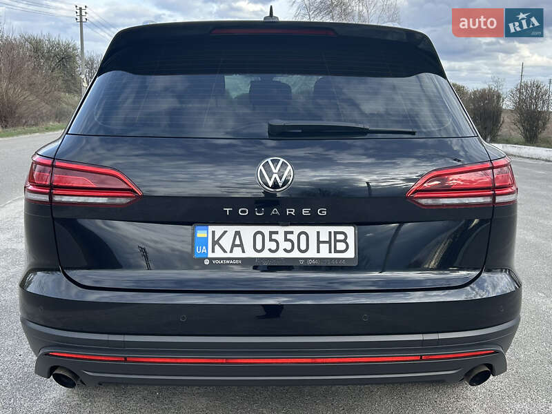 Внедорожник / Кроссовер Volkswagen Touareg 2020 в Киеве