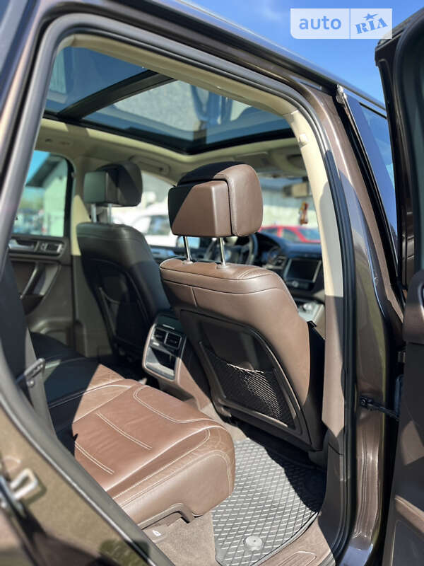 Внедорожник / Кроссовер Volkswagen Touareg 2011 в Луцке фото 39 Внедорожник / Кроссовер Volkswagen Touareg 2011 в Луцке