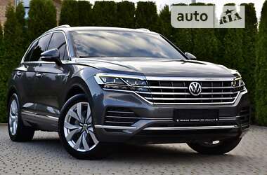 Внедорожник / Кроссовер Volkswagen Touareg 2018 в Ровно