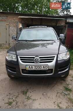 Внедорожник / Кроссовер Volkswagen Touareg 2008 в Киеве