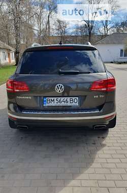 Позашляховик / Кросовер Volkswagen Touareg 2016 в Конотопі