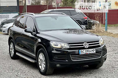 Внедорожник / Кроссовер Volkswagen Touareg 2010 в Тячеве