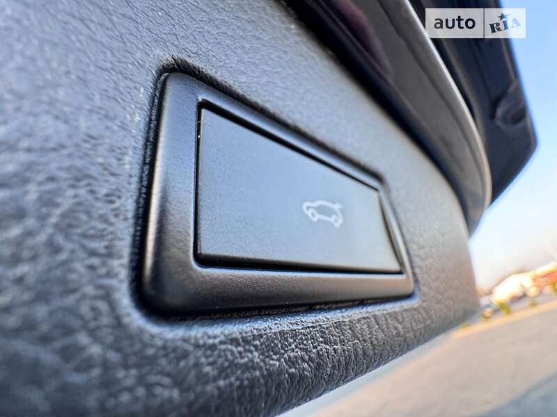 Внедорожник / Кроссовер Volkswagen Touareg 2016 в Черновцах фото 22 Внедорожник / Кроссовер Volkswagen Touareg 2016 в Черновцах