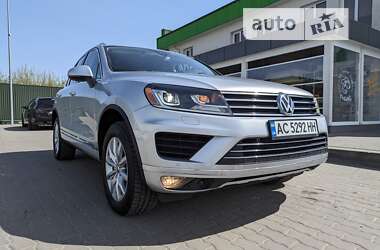 Внедорожник / Кроссовер Volkswagen Touareg 2016 в Владимир-Волынском