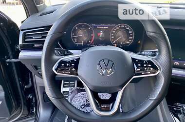 Позашляховик / Кросовер Volkswagen Touareg 2021 в Полтаві