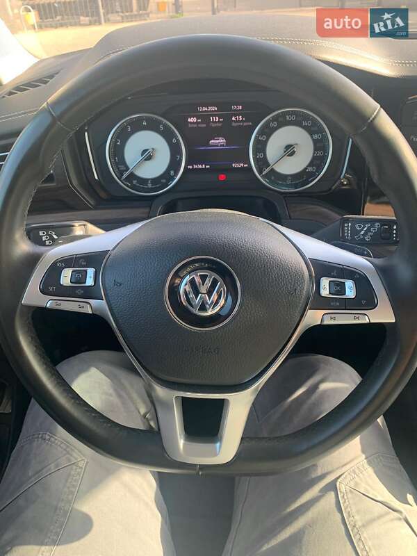 Позашляховик / Кросовер Volkswagen Touareg 2019 в Одесі