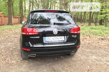 Внедорожник / Кроссовер Volkswagen Touareg 2014 в Львове