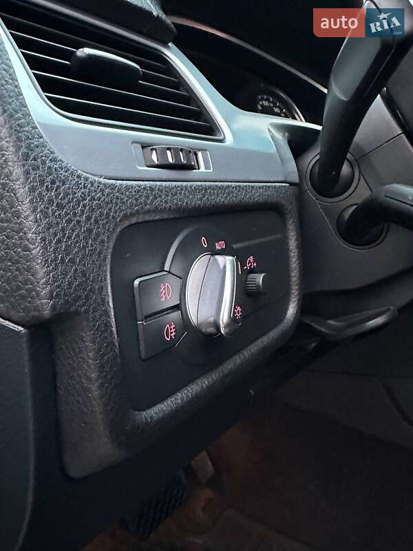 Внедорожник / Кроссовер Volkswagen Touareg 2013 в Хмельницком