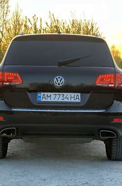Внедорожник / Кроссовер Volkswagen Touareg 2013 в Бердичеве