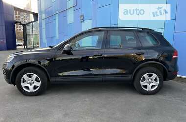 Позашляховик / Кросовер Volkswagen Touareg 2011 в Києві