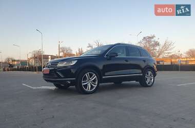 Внедорожник / Кроссовер Volkswagen Touareg 2015 в Одессе