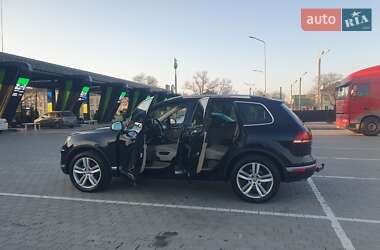 Внедорожник / Кроссовер Volkswagen Touareg 2015 в Одессе