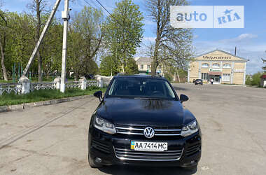 Внедорожник / Кроссовер Volkswagen Touareg 2012 в Новоархангельске