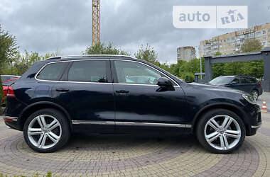 Позашляховик / Кросовер Volkswagen Touareg 2015 в Львові