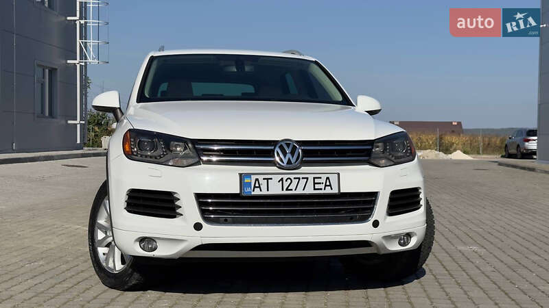Внедорожник / Кроссовер Volkswagen Touareg 2013 в Ивано-Франковске