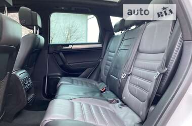 Позашляховик / Кросовер Volkswagen Touareg 2013 в Полтаві