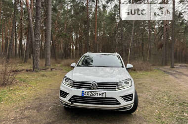 Позашляховик / Кросовер Volkswagen Touareg 2012 в Києві