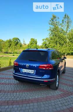 Внедорожник / Кроссовер Volkswagen Touareg 2015 в Славянске