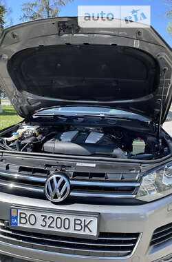 Внедорожник / Кроссовер Volkswagen Touareg 2011 в Тернополе