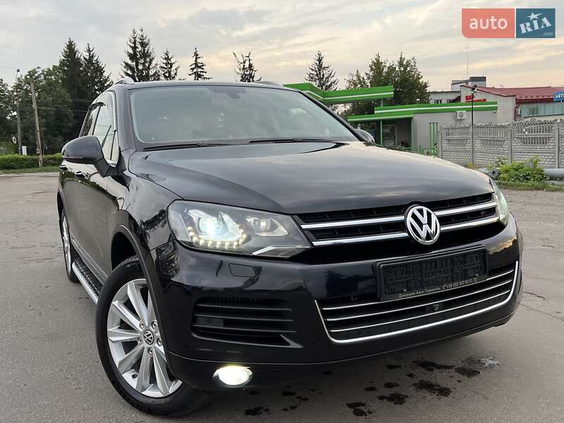 Позашляховик / Кросовер Volkswagen Touareg 2010 в Вінниці