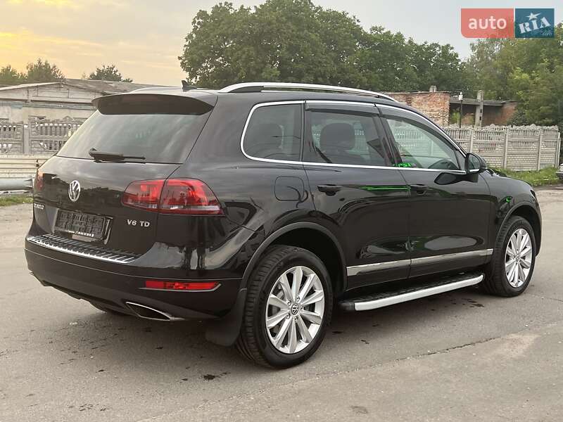 Позашляховик / Кросовер Volkswagen Touareg 2010 в Вінниці