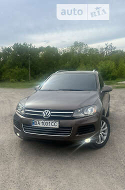 Позашляховик / Кросовер Volkswagen Touareg 2011 в Кропивницькому