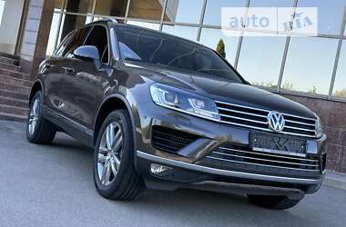 Внедорожник / Кроссовер Volkswagen Touareg 2016 в Киеве