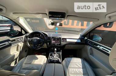 Внедорожник / Кроссовер Volkswagen Touareg 2014 в Виннице