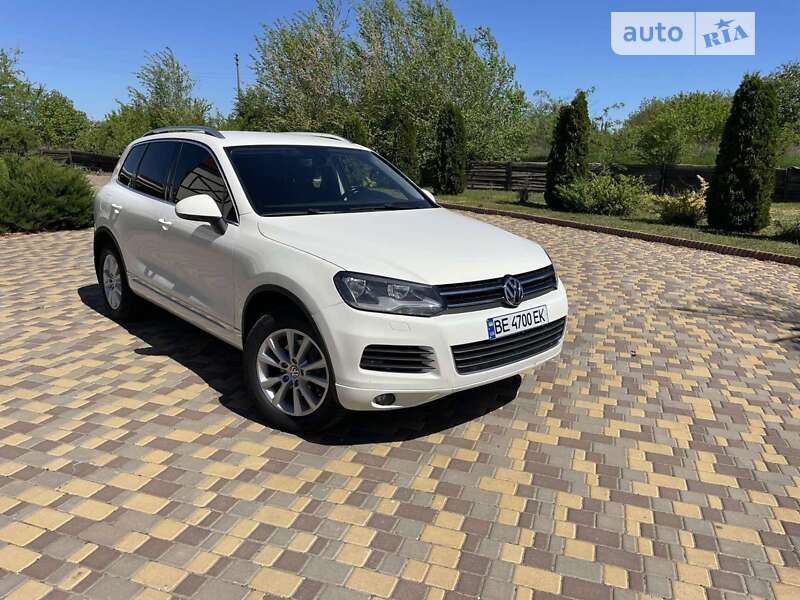 Внедорожник / Кроссовер Volkswagen Touareg 2011 в Южноукраинске