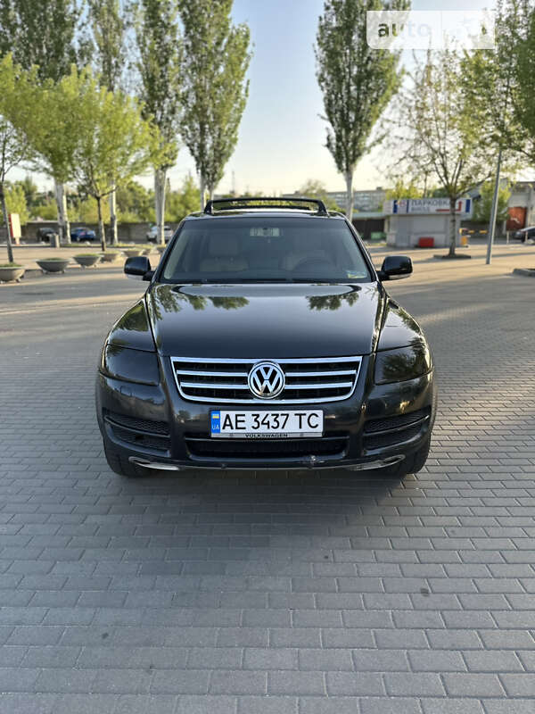 Позашляховик / Кросовер Volkswagen Touareg 2005 в Дніпрі