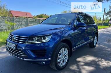 Внедорожник / Кроссовер Volkswagen Touareg 2016 в Киеве