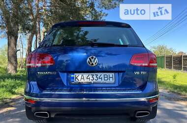 Внедорожник / Кроссовер Volkswagen Touareg 2016 в Киеве