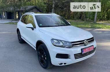 Позашляховик / Кросовер Volkswagen Touareg 2014 в Рівному