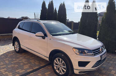 Внедорожник / Кроссовер Volkswagen Touareg 2017 в Кропивницком