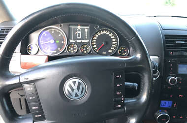 Внедорожник / Кроссовер Volkswagen Touareg 2006 в Вараше