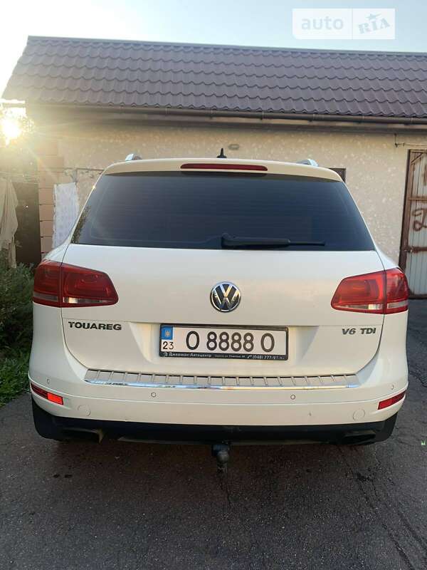 Внедорожник / Кроссовер Volkswagen Touareg 2011 в Хмельницком