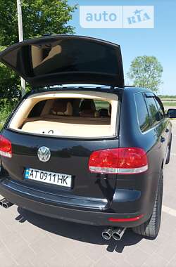 Внедорожник / Кроссовер Volkswagen Touareg 2005 в 