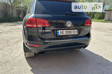 Внедорожник / Кроссовер Volkswagen Touareg 2013 в Днепре