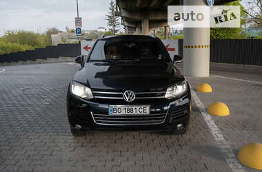 Внедорожник / Кроссовер Volkswagen Touareg 2013 в Тернополе