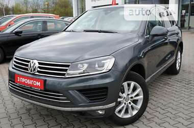 Позашляховик / Кросовер Volkswagen Touareg 2015 в Житомирі