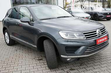 Внедорожник / Кроссовер Volkswagen Touareg 2015 в Житомире