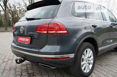 Позашляховик / Кросовер Volkswagen Touareg 2015 в Житомирі