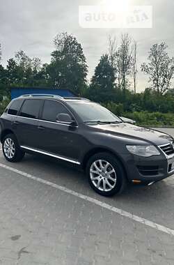 Внедорожник / Кроссовер Volkswagen Touareg 2009 в Львове